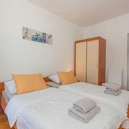 Amazing In Tisno With Wifi Apartment *