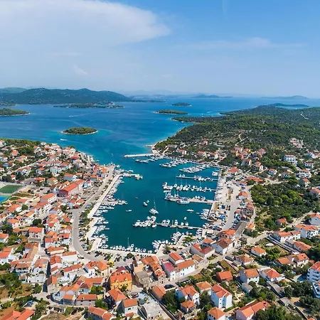 Amazing In Tisno With Wifi Jezera